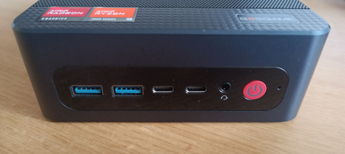 BOSGAME M4 Plus front